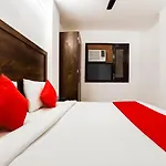 Oyo Flagship 76030 Ashok Park Metro Inn