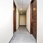 Oyo 80678 Shreenath Residency