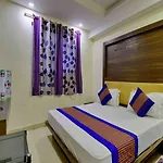 Hotel International Neelam Near New Delhi Railway Station