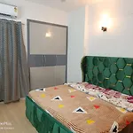 Bnbbuddy Aarohi Homes 3 Bhk West Delhi
