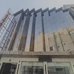 Townhouse 517 La Sapphire Near Delhi Airport