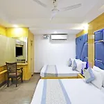 Hotel Preet Palace -5 Mints Walk From Nizamuddin Railway Station