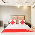 Oyo Olive Inn