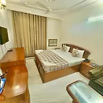 Hotel Pablas International, New Delhi, Near Metro