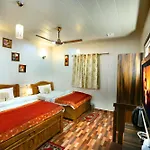 Golden Homestay