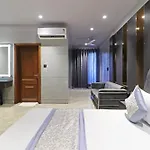 Hotel Preet Inn 05 Mints Walking Distance Nizamuddin Railway Station