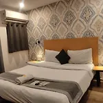 Hotel The Chaitanya Stay Rohini Near Metro Station Sector 18