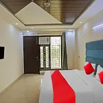 Hotel O Golden Key Inn Punjabi Bagh