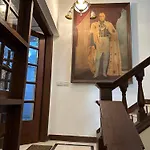Villa 33