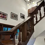 Villa 33