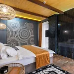 Hotel The Caves Near Igi Airport Delhi