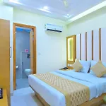 Northern Palace - 1 Min From Connaught Place & New Delhi Railway Station