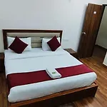 Luxury Rooms In Safdarjung Enclave Near Aiims & Safdarjung Hospital