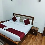 Luxury Rooms In Safdarjung Enclave Near Aiims & Safdarjung Hospital