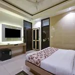 Hotel Baba Deluxe Near New Delhi Railway Station And City Center -By Rcg Hotels