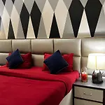Divine Inn Hotel Rajouri Garden