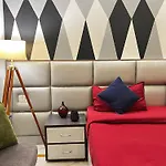 Divine Inn Hotel Rajouri Garden