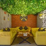 Hotel Oak Plaza - 1 Km From Connaught Place