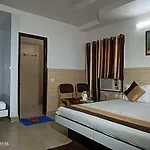 Hotel Su Shree Continental 5 Minutes Walk From New Delhi Railway Station