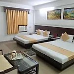 Hotel Su Shree Continental 5 Minutes Walk From New Delhi Railway Station