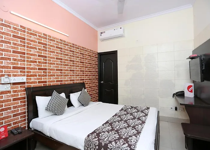 Oyo Flagship 14164 Satwah 29