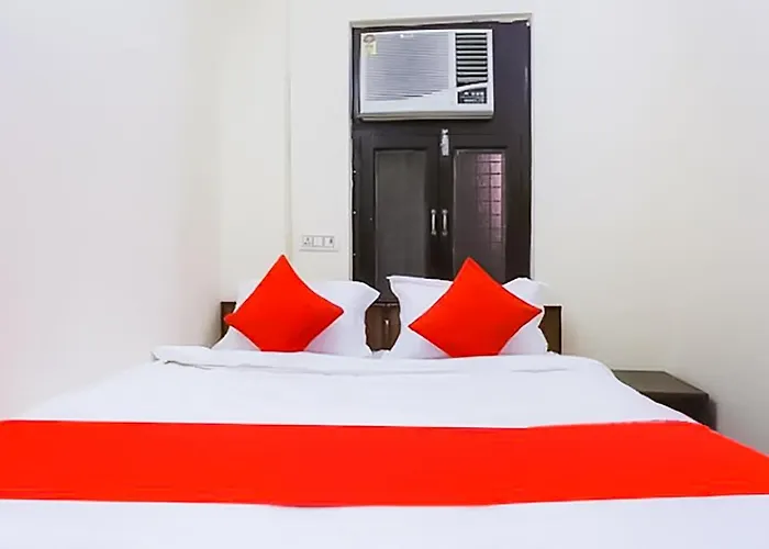 Hotel Green Fly Near Laxmi Nagar Metro Station