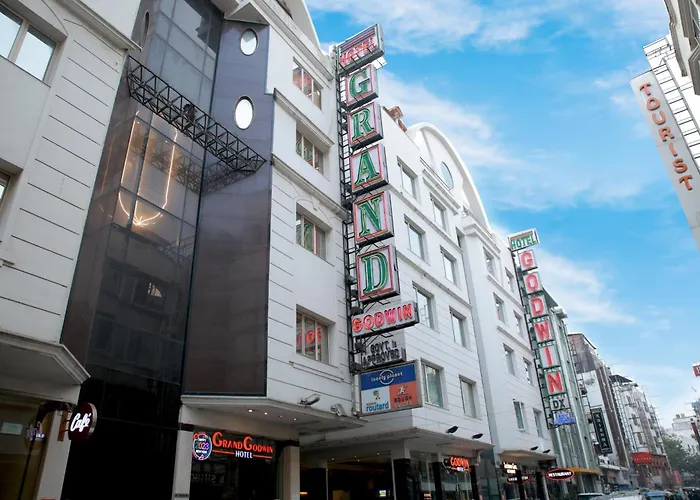 Hotel Grand Godwin Near New Delhi Railway Station