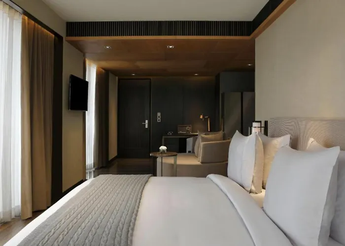 Hotel Sai Miracle - New Delhi