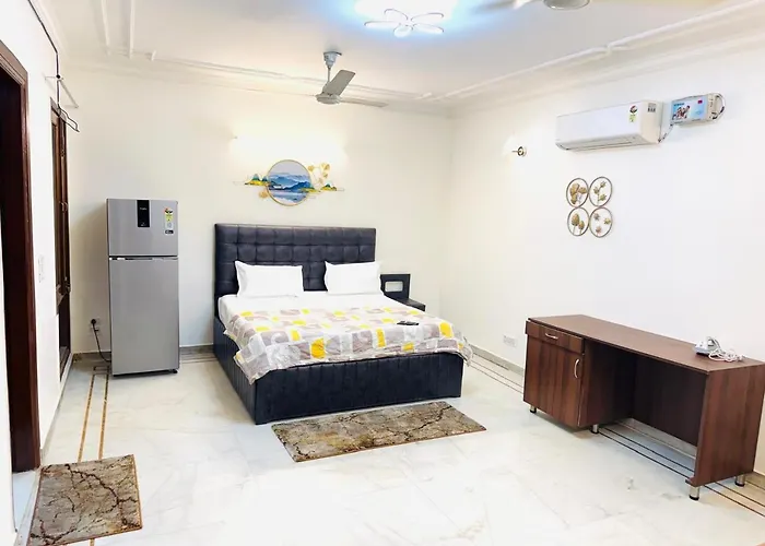 Divine India Service Apartment, Studio E- 30