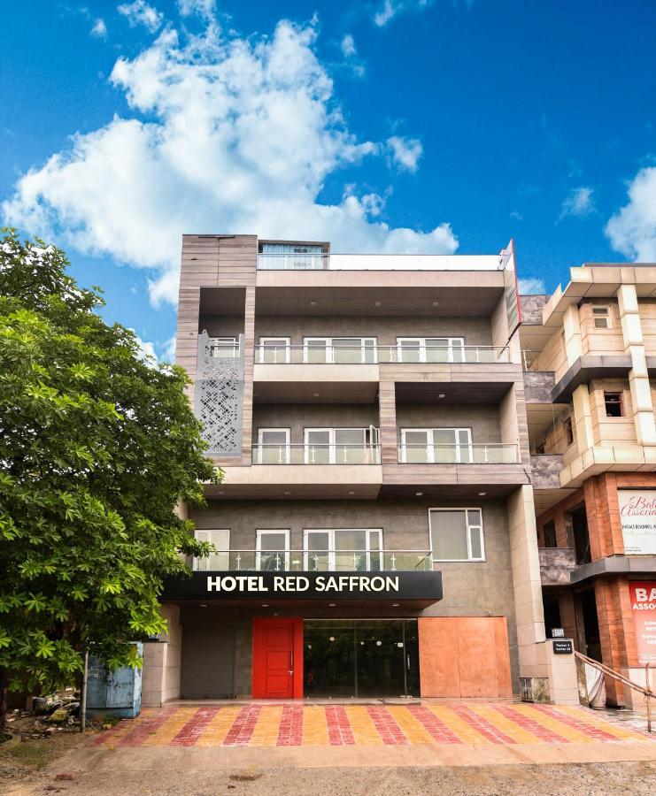 Hotel Red Saffron New Delhi