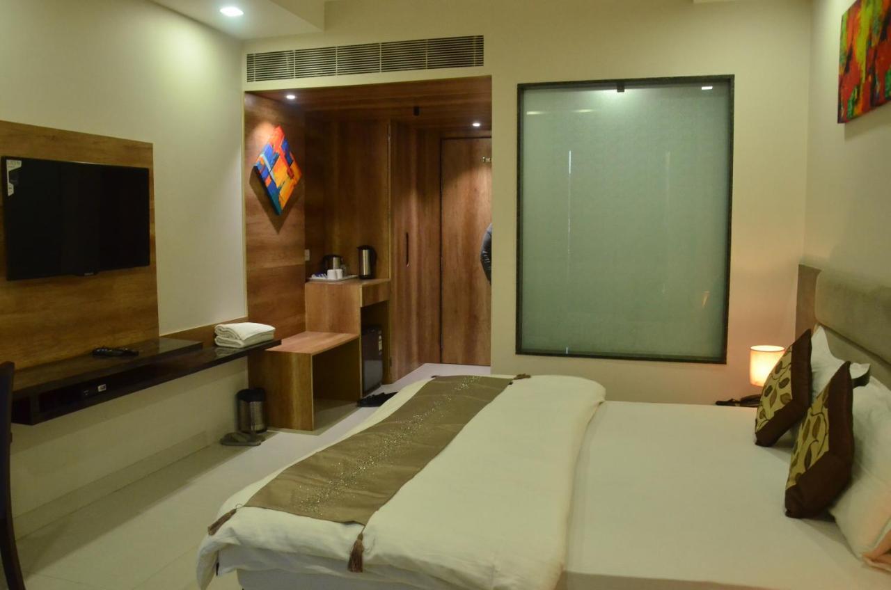 Sopan Heights 3*