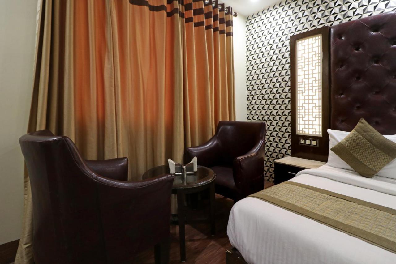 Hotel Mannat International By Mannat 3*