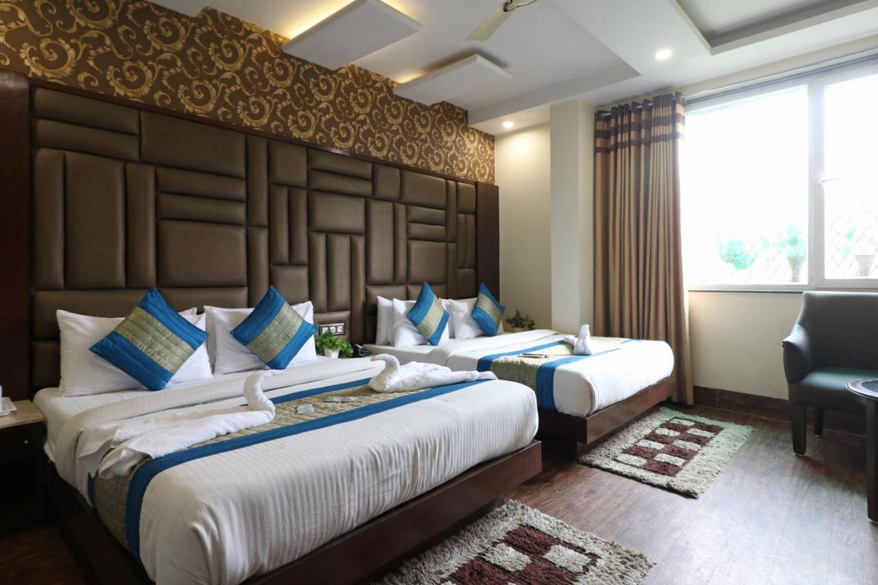 Hotel Mannat International By Mannat 3*