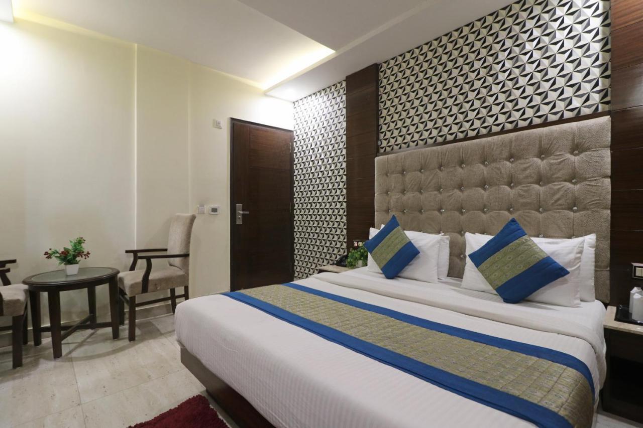 Mannat International By Mannat Hotel 3*