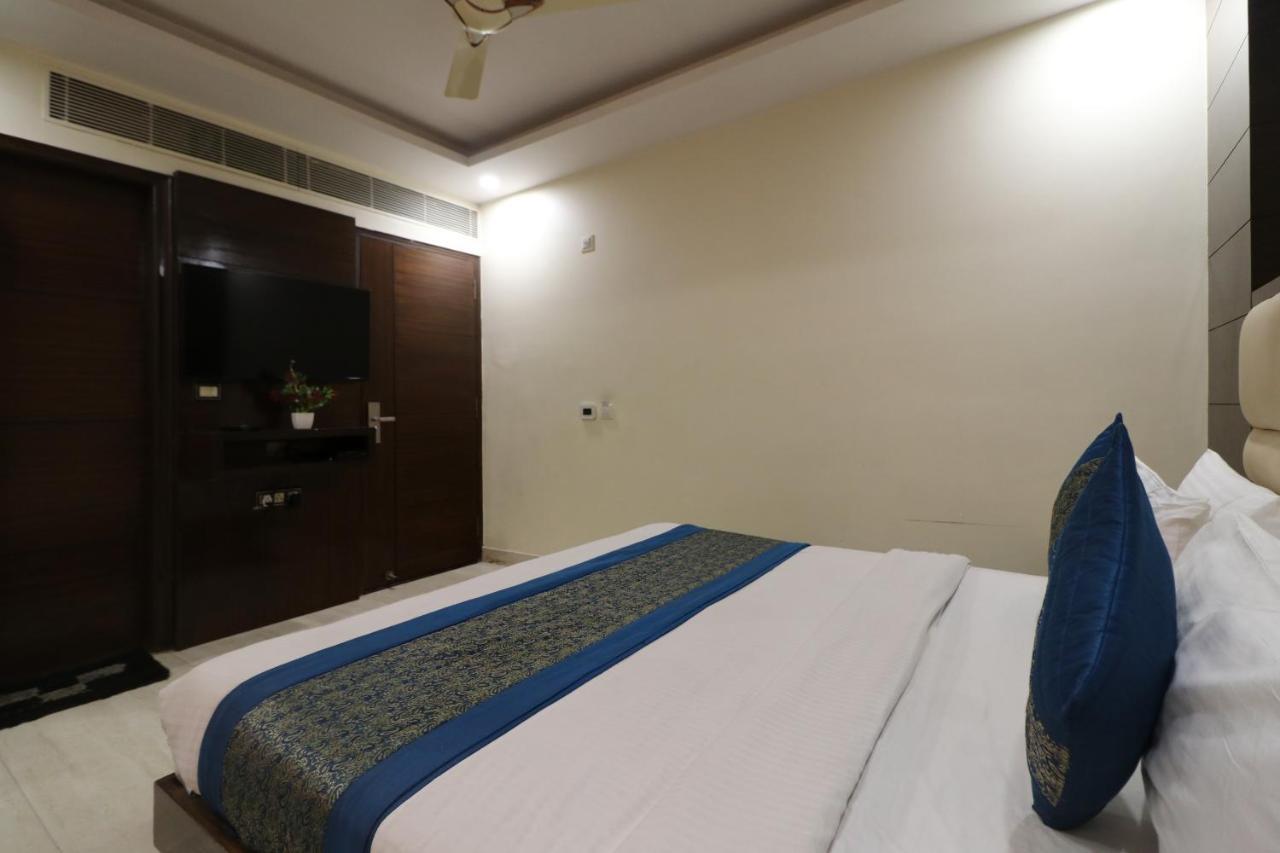 Hotel Mannat International By Mannat 3*