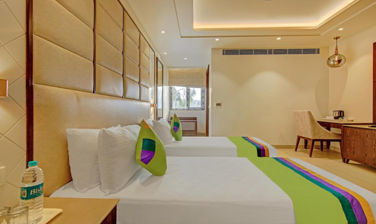 Treebo Premium Relax Patel Nagar New Delhi
