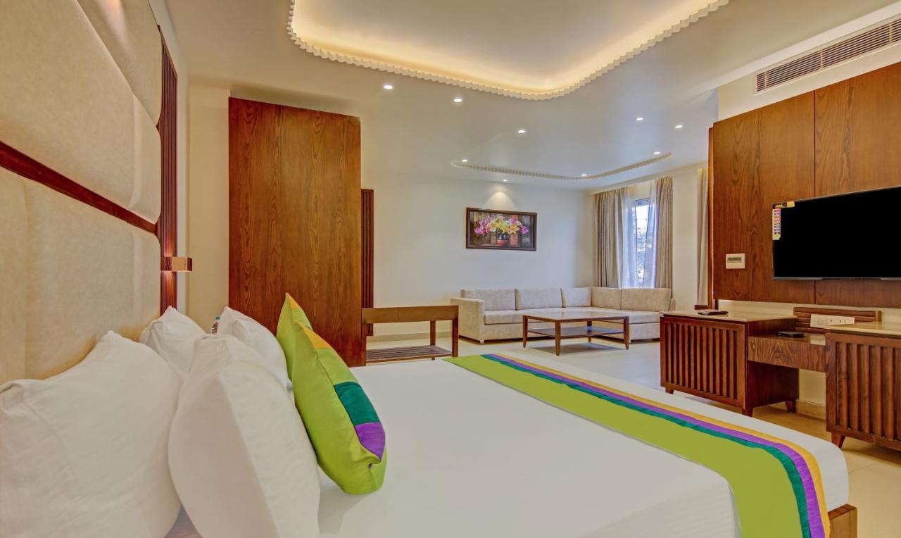 Hotel Treebo Premium Relax Patel Nagar
