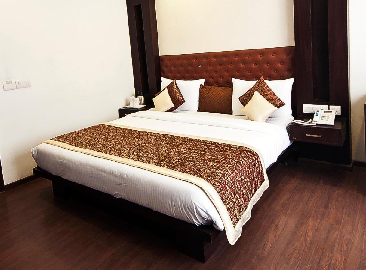 Divine Paradise Tavisha 3* New Delhi