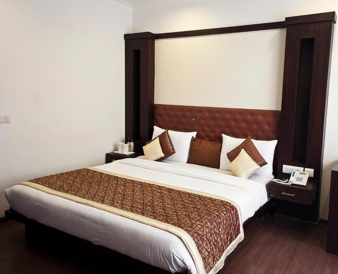 Hotel Divine Paradise Tavisha New Delhi