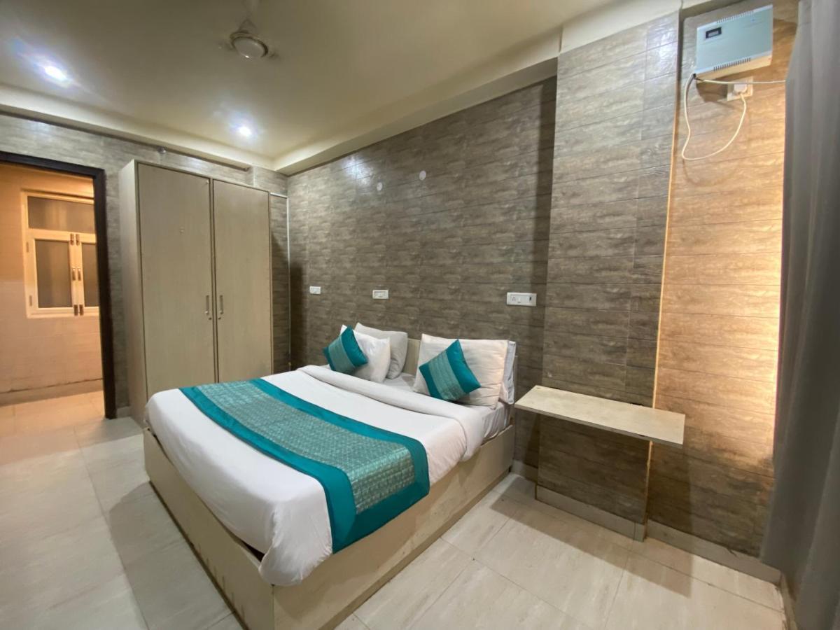 Red Chilly Hotel New Delhi