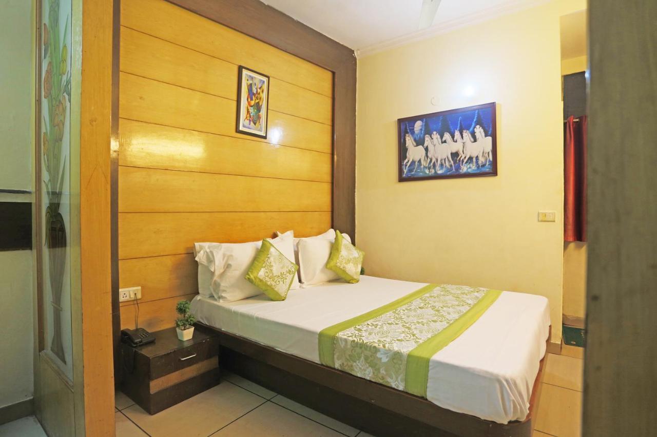 Hotel Sun Village Near Railway Station Nova Deli