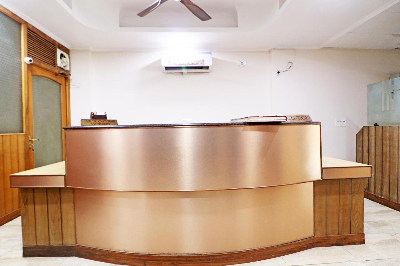 Guest house Westend 5 Mint From Nizamuddin Railway Station