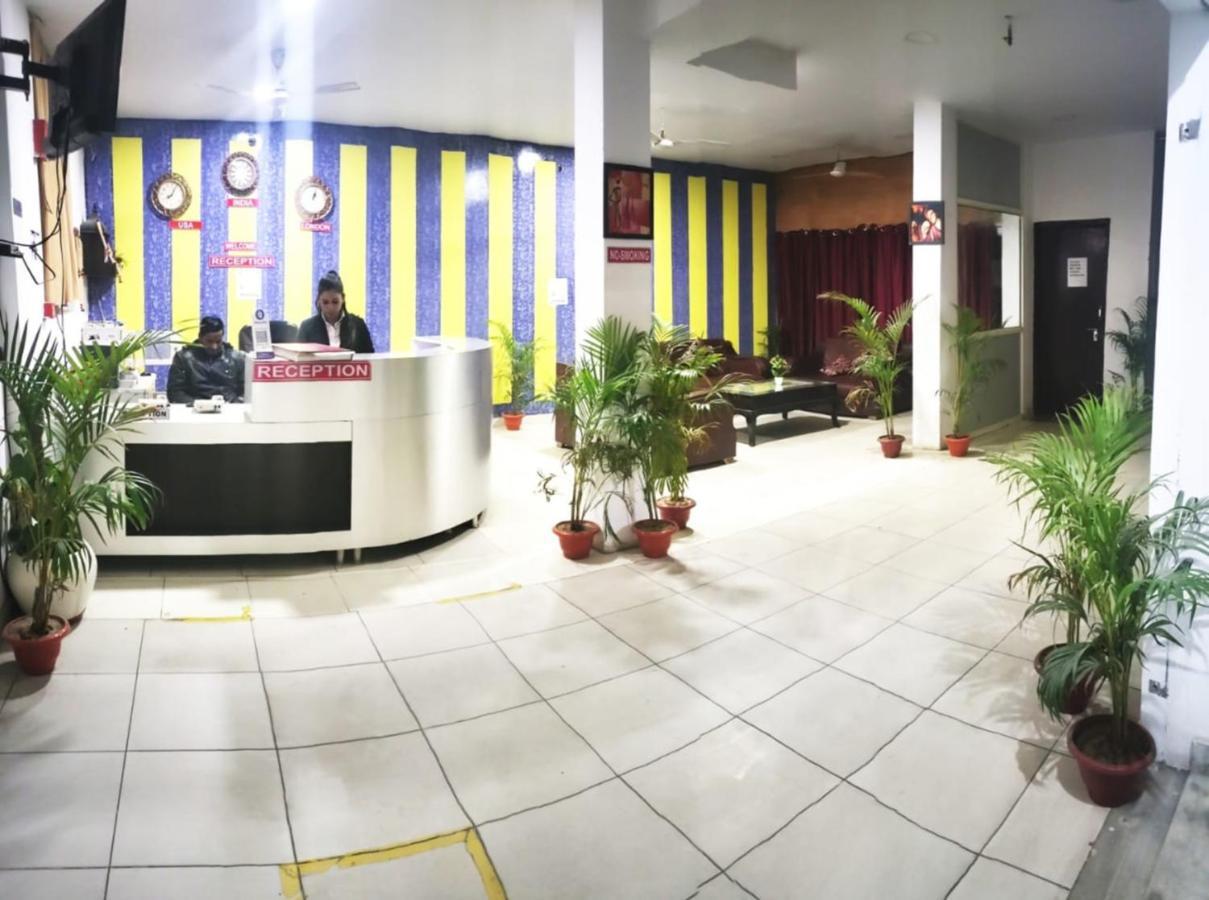 Ashoka Palace Near Igi Airport 4* New Delhi