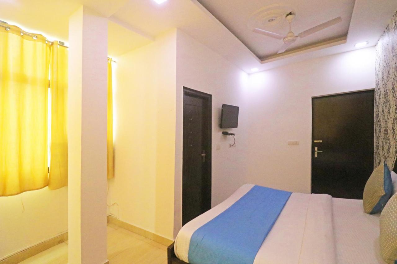 Ashoka Palace Near Igi Airport 4* New Delhi