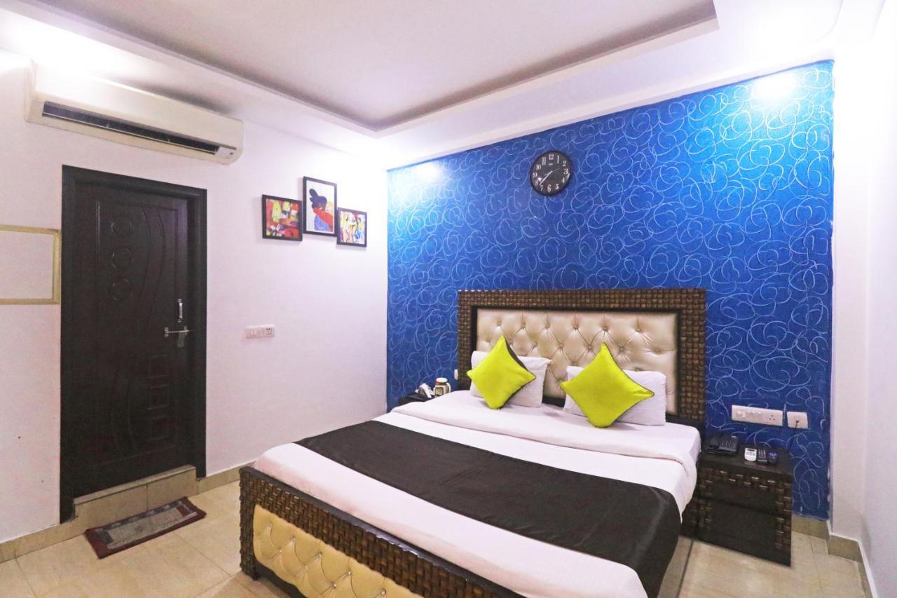 Hotel Ashoka Palace Near Igi Airport