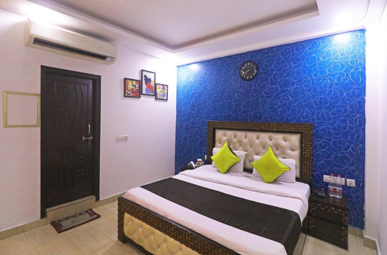 Ashoka Palace Near Igi Airport Hotel 4*