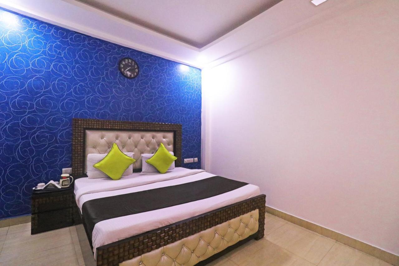 Ashoka Palace Near Igi Airport 4* New Delhi