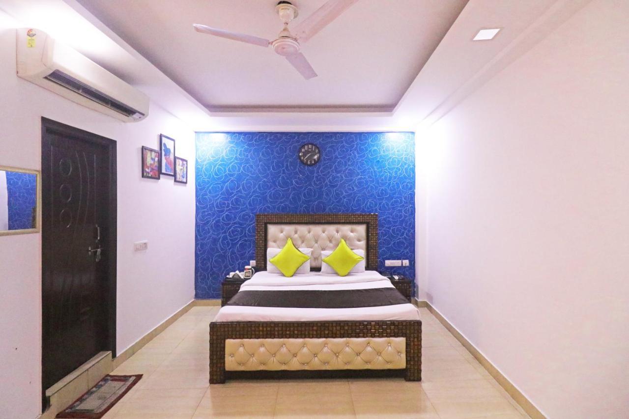 Hotel Ashoka Palace Near Igi Airport 4*