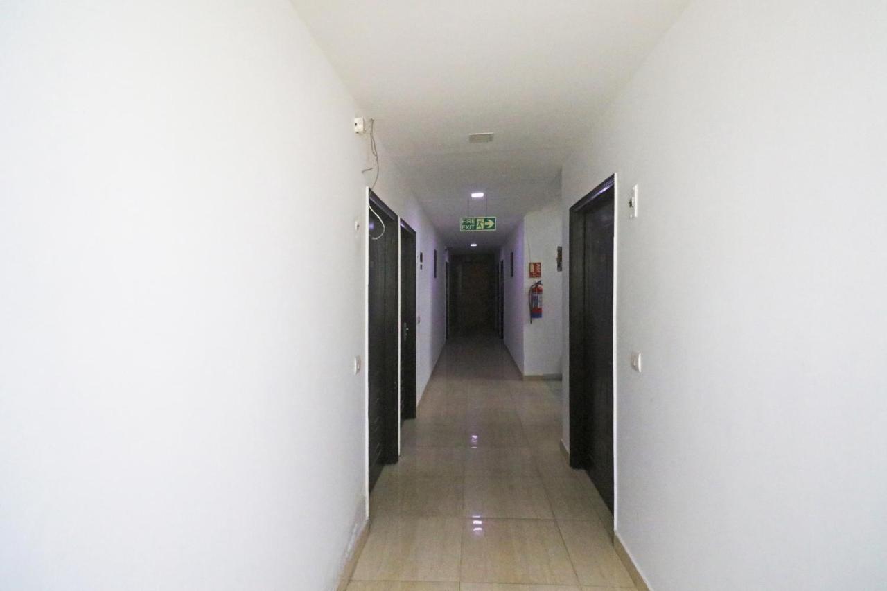 Ashoka Palace Near Igi Airport 4*