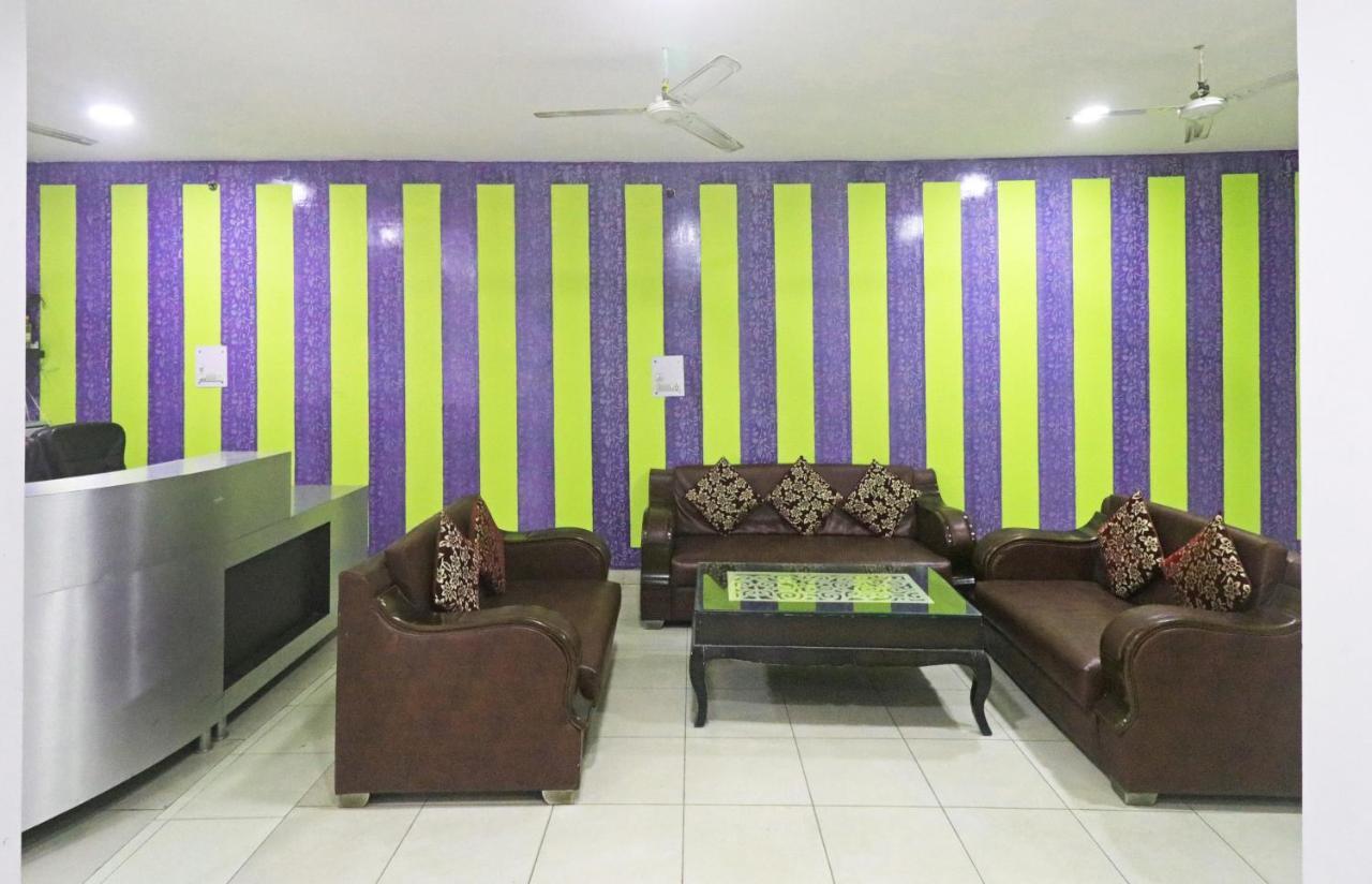 Ashoka Palace Near Igi Airport Hotel 4*